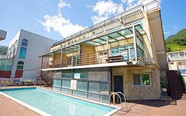 Gapyeong SN Luna Pension