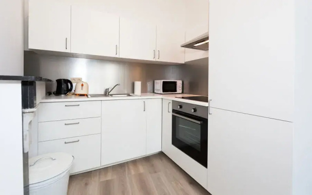 Louise Apartments Chatelain