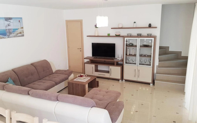 Villa Aurora 4-SternePrivate POOL