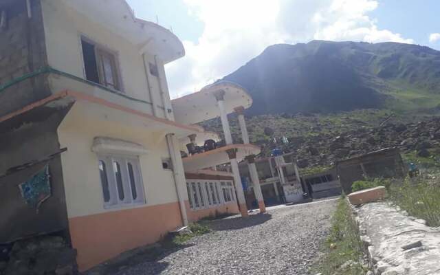 New Green Land Hotel