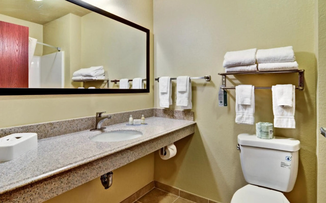 Cobblestone Inn & Suites - Ambridge