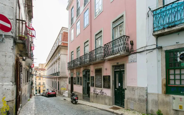 ALTIDO Splendid 2BR flat in Bairro Alto, nearby Luís de Camões Sq.