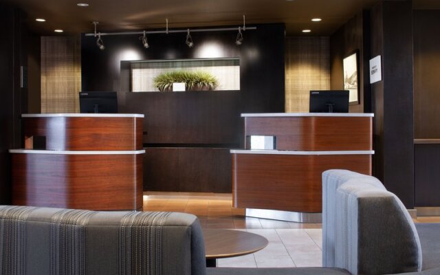 Courtyard Oakland Airport