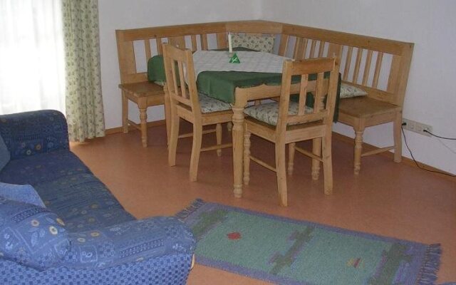 Ferienwohnungen Hotel Garni Dörflerwirt