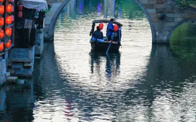 Xitang Yunlaiji Riverside Art Hotel (Xitang Guzhen Store)