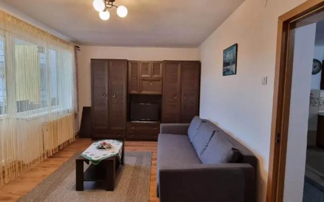 Flower Apartment - Edge