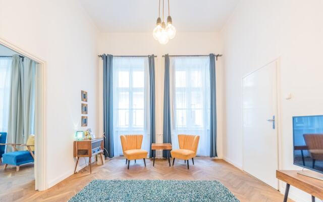 Oasis Apartments - Liberty Square