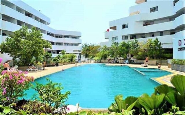 Fantastic sea Pool Views With Huge Terrace at Paradise Condominium Jomtien