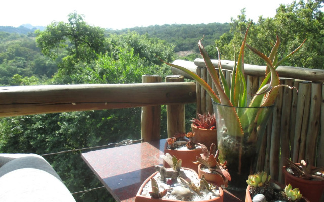 Utopia in Africa Guest Villa