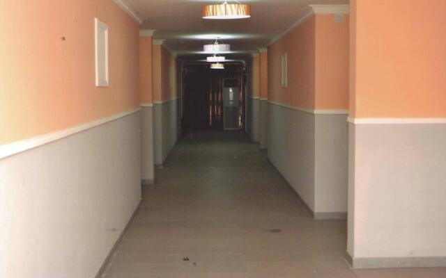 Naptin Executive Hotel And Suites