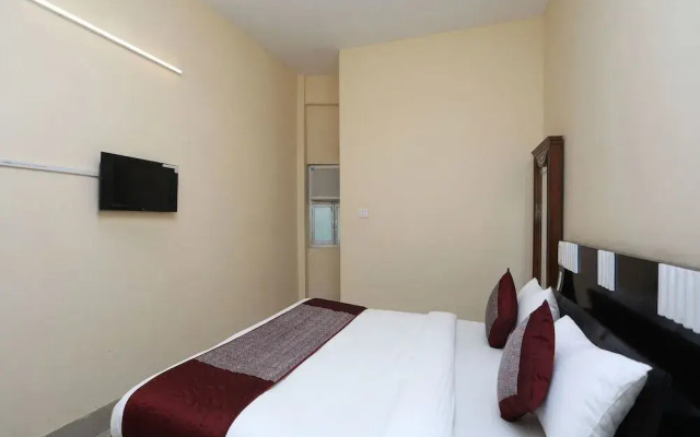 OYO 14639 Darshika Guest House