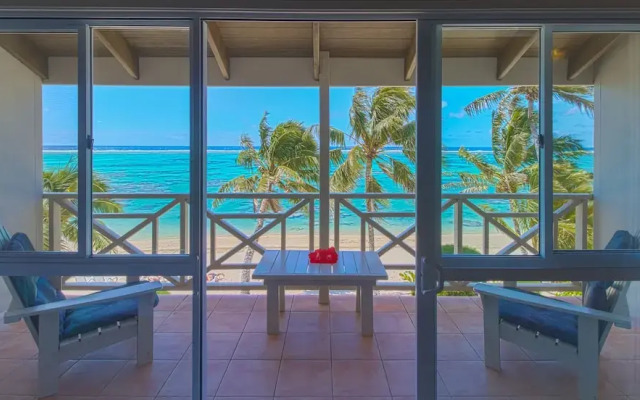 Moana Sands Beachfront Hotel