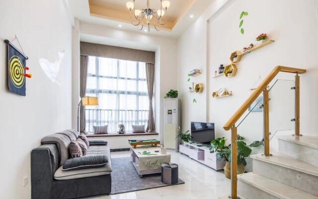 Coastline International Apartment