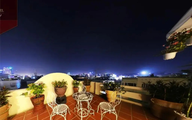 Mayana Hotel