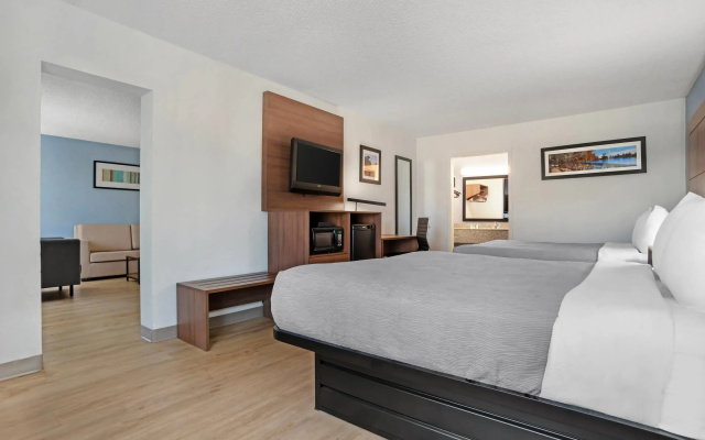 Quality Inn & Suites near Lake Eufaula