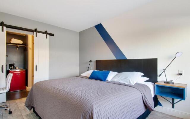 The Iris Motel