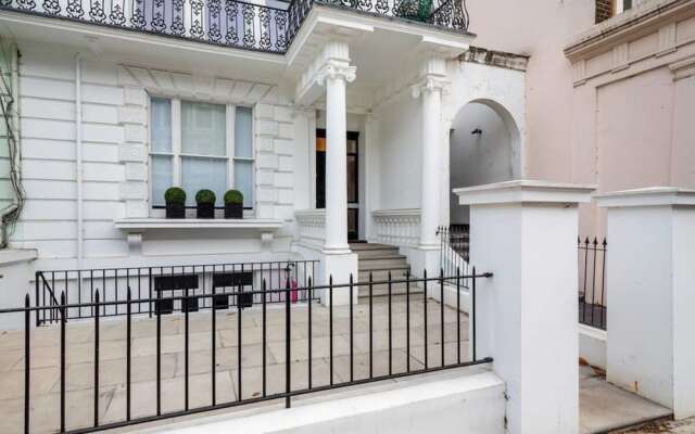 Stunning Notting Hill 1bed W/balcony 10min fr Tube