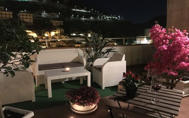 Casa Albergo Portale Pirrera