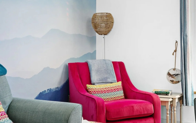 The Terrace - Bright Characterful and Near Beaches