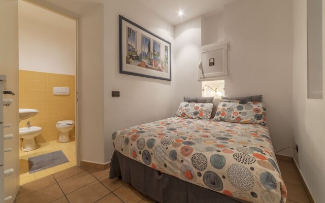 Colosseo Modern Apartment