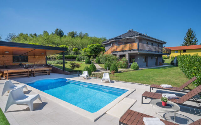 Holiday Home Mia