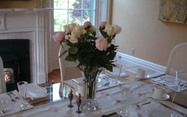 Historic Lyons House