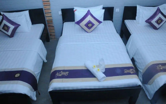 Pillar Hotel