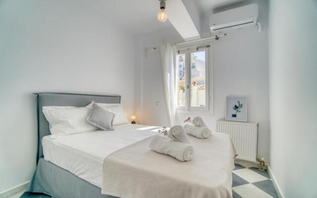 Stylish, Cozy 2-BDR Flat in Andros Town