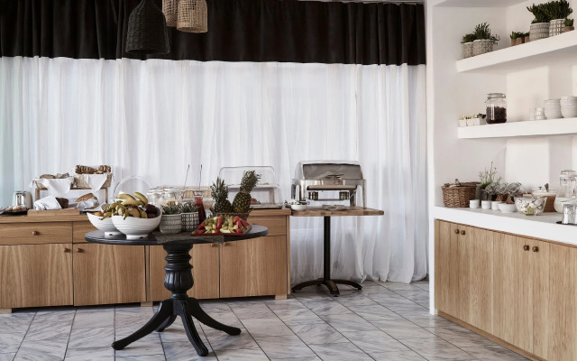 Mr & Mrs White Mykonos