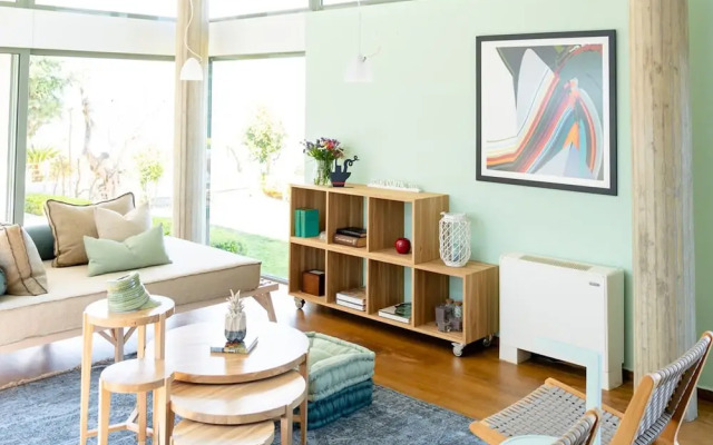 Lefkon Villa With Pool by the Sea - N Peloponnese