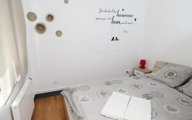 "Le 45" TOUT CONFORT-CENTRE VILLE-GARE-UNESCO-THERMES