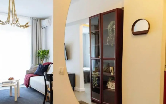Pop Art Flat - Bright 2BR near the Old Town