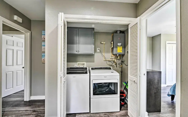 Spacious + Modern Family Duplex in Galveston!