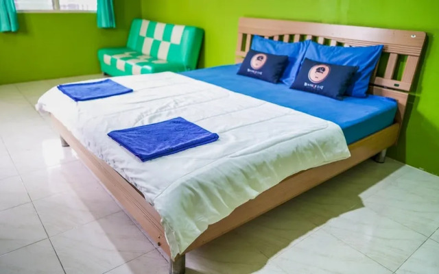 Roomquest Amphawa Vaylasamran Floating Market