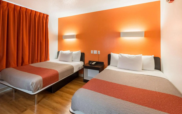Motel 6 Irving, TX - DFW Airport North