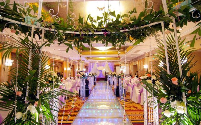 Crowne Plaza Hotel Qingdao by IHG