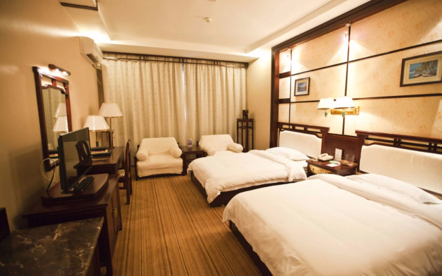 YangShuo New Century Hotel