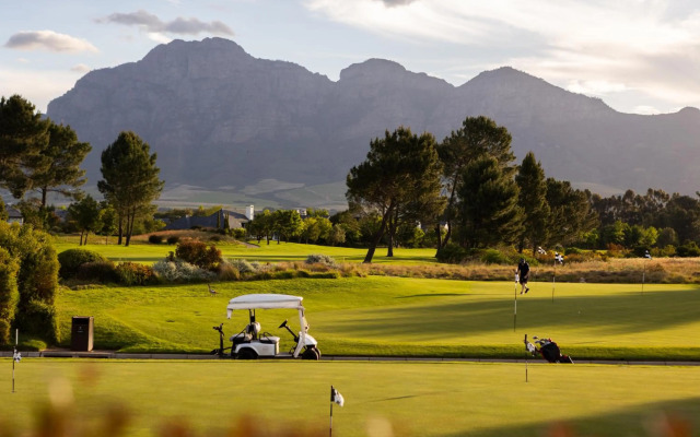 Pearl Valley Hotel by Mantis