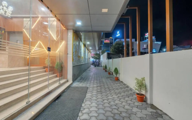 Hotel Ragavendra Residency