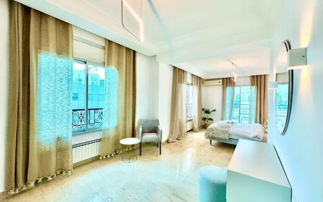 The Lake View Spacious With Amazing Terrace