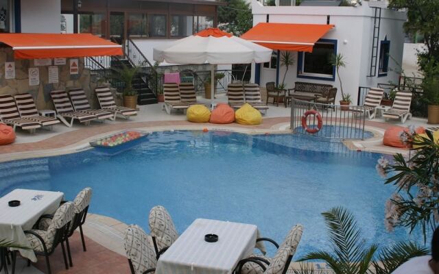 Almina Apart