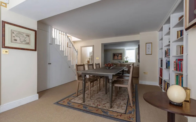 Portland Road X by Onefinestay