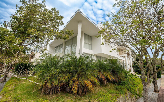 Incrível casa com churrasqueira em Jurerê RDR030