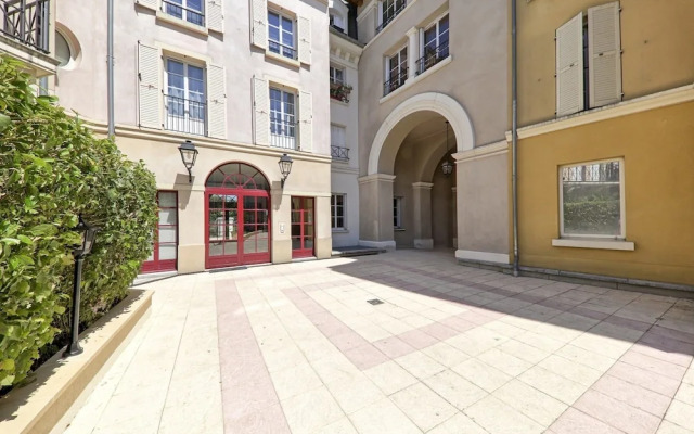 Parkside Apartment I