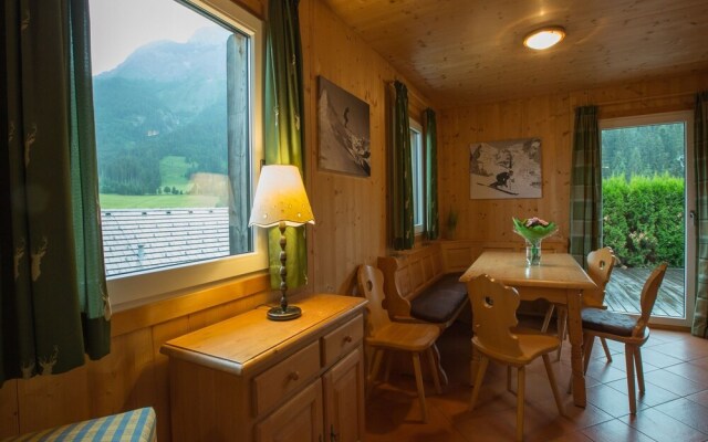 Chalet in Annaberg-lungotz With a Community Pool