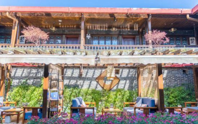 Lijiang Qupin Life Inn (East Gate Branch of Shuhe Ancient Town)