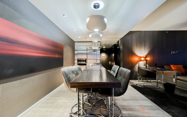 StripViewSuites at Palms Place Penthouses