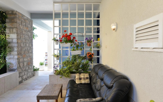 Punta Preko Apartments