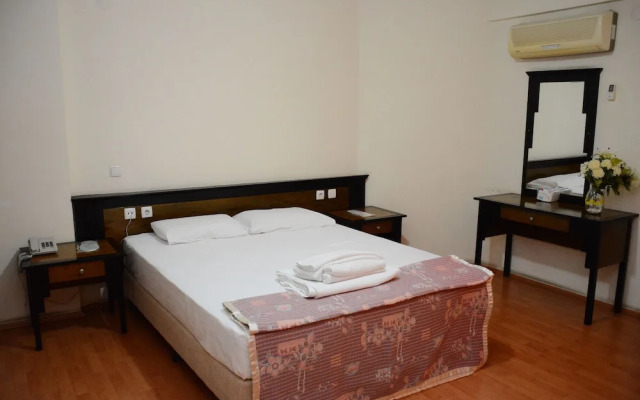 Pinus Apart & Hotel