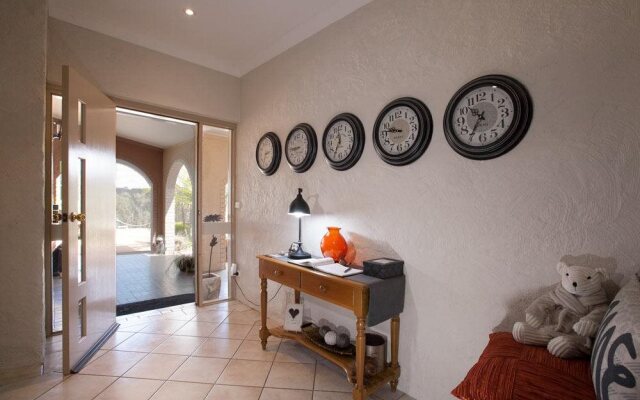 Batemans Bay Manor - Bed and Breakfast